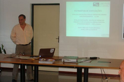 Apresentação do Sistema de Fiscalização do CONFEA/CREA e dos Impactos dos Loteamentos Irregulares no Desenvolvimento Urbano e Rural, realizado no Gabinete do Administrativo Municipal de Socorro, em 15/04/2011