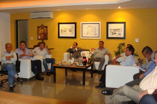 Apresentação do Sistema de Fiscalização do CONFEA/CREA e dos Impactos dos Loteamentos Irregulares no Desenvolvimento Urbano e Rural, realizado no Gabinete do Administrativo Municipal de Socorro, em 15/04/2011